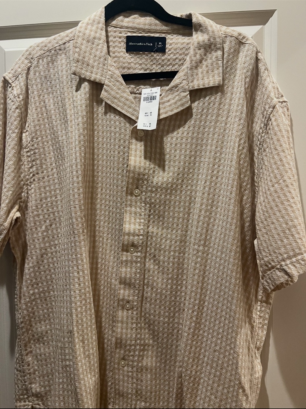 Abercrombie & Fitch Beige Textured Short-Sleeve Button-Down Shirt